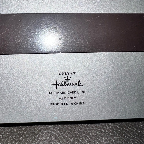 Hallmark Disney Minnie Mouse Christmas
Countdown Advent Calendar Magnetic - Picture 5 of 11